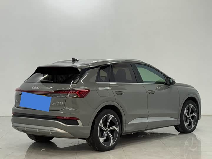 Фото 6 - Audi Q4 e-tron