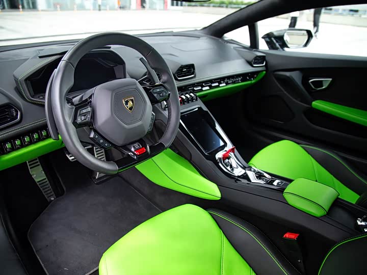 Фото 3 - Lamborghini Huracán