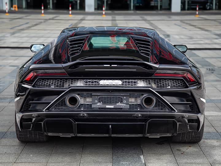 Фото 9 - Lamborghini Huracán