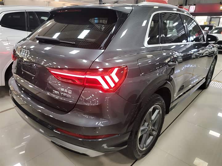 Фото 9 - Audi Q3