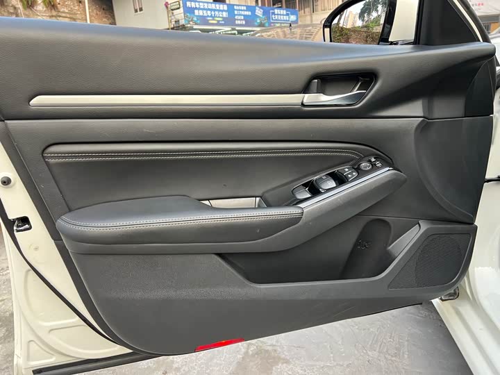 Фото 7 - Nissan Teana