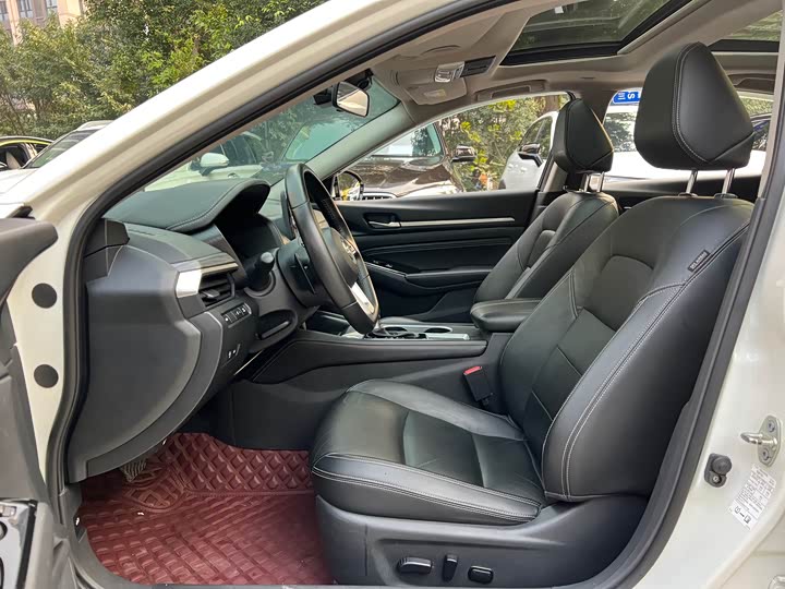 Фото 8 - Nissan Teana