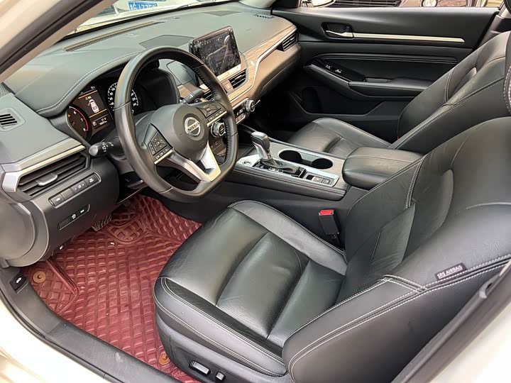 Фото 9 - Nissan Teana