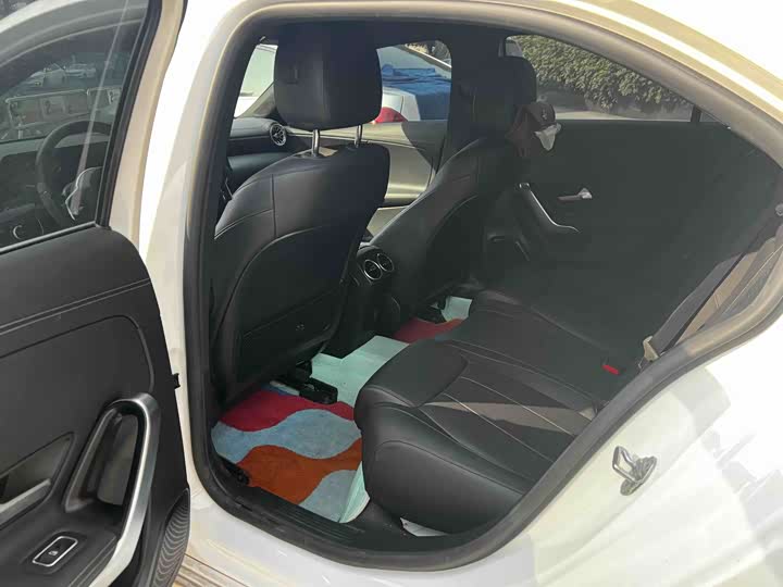 Фото 8 - Mercedes-Benz A-Class