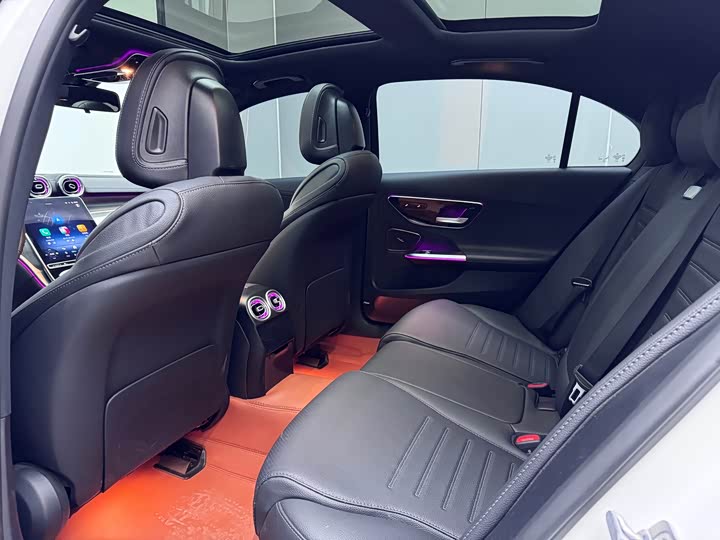 Фото 8 - Mercedes-Benz C-Class