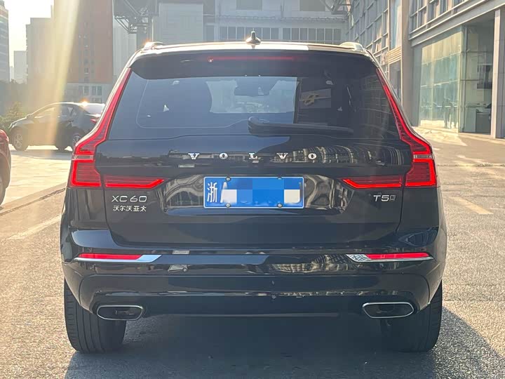 Фото 5 - Volvo XC60