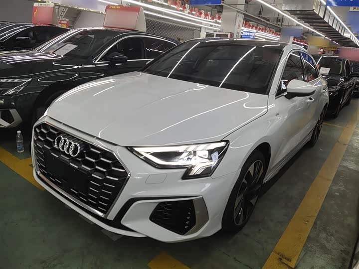 Фото 1 - Audi A3