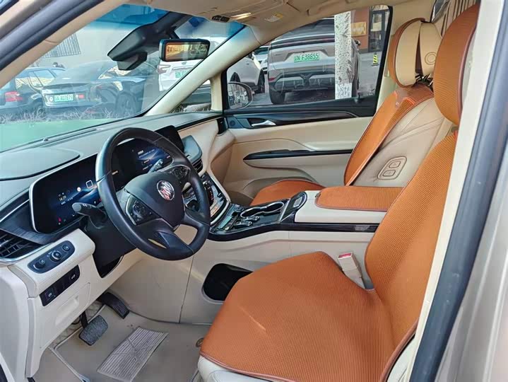 Фото 9 - Buick GL8 ES