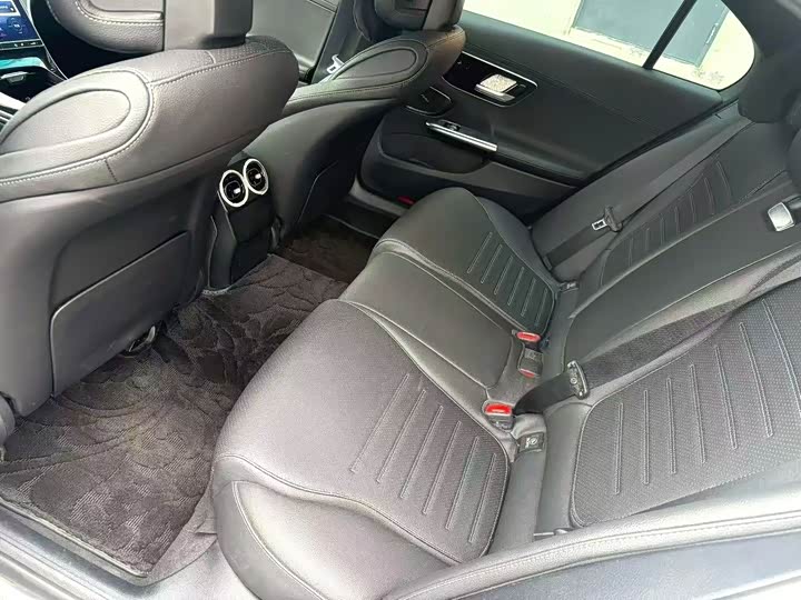 Фото 4 - Mercedes-Benz C-Class