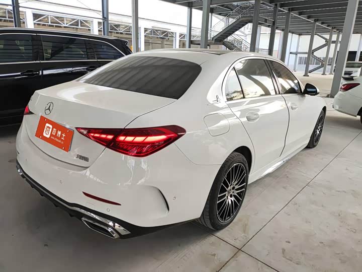 Фото 6 - Mercedes-Benz C-Class