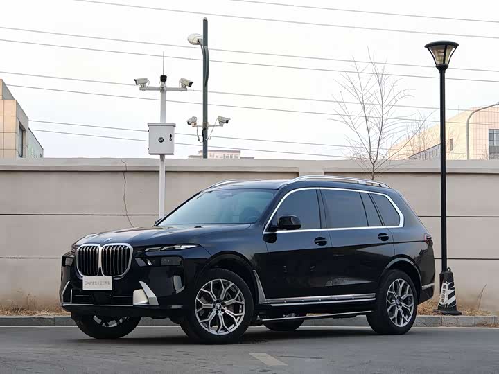 Фото 1 - BMW X7