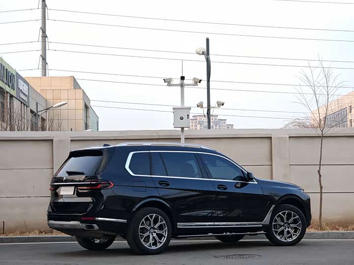 Фото 4 - BMW X7