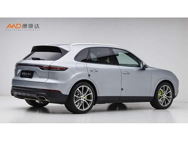 Фото 3 - Porsche Cayenne Hybrid