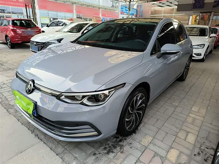 Фото 2 - Volkswagen Golf