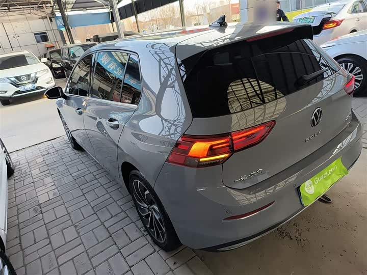 Фото 5 - Volkswagen Golf