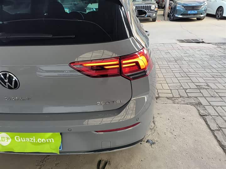 Фото 8 - Volkswagen Golf