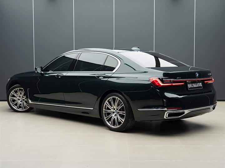 Фото 4 - BMW 7 Series