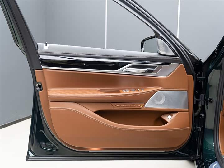 Фото 7 - BMW 7 Series