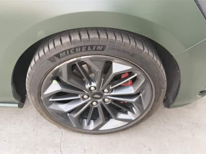 Фото 6 - Ford Focus