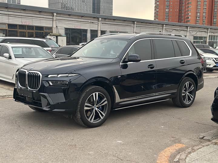 Фото 1 - BMW X7