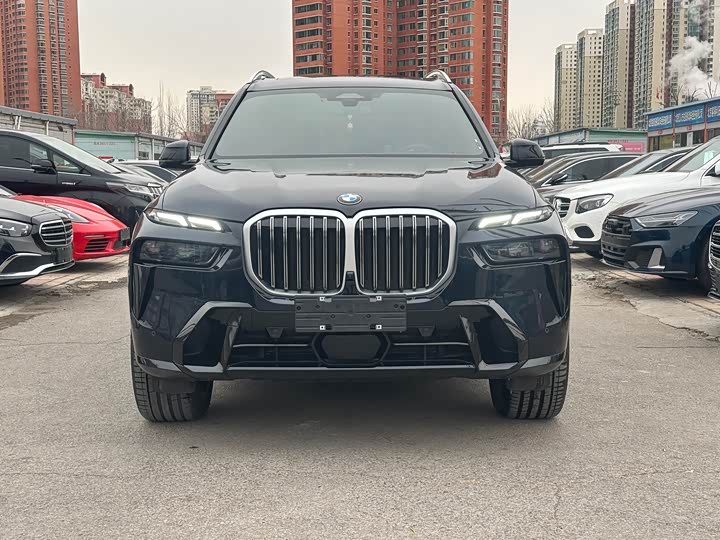 Фото 2 - BMW X7
