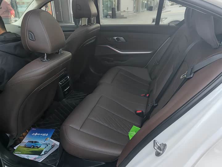 Фото 4 - BMW 3 Series