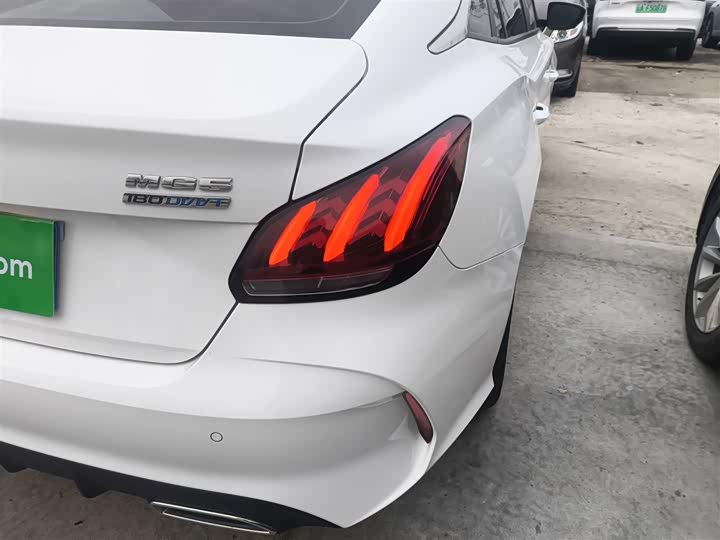 Фото 8 - MG Motor 5