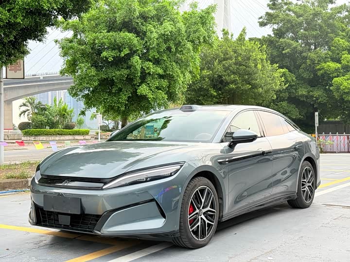 Фото 1 - BYD Han L