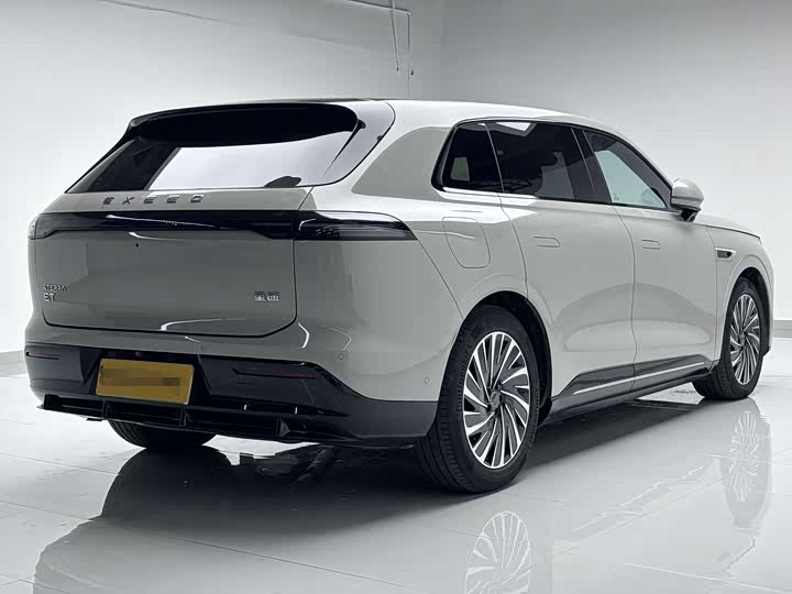 Фото 4 - Exeed Sterra ET