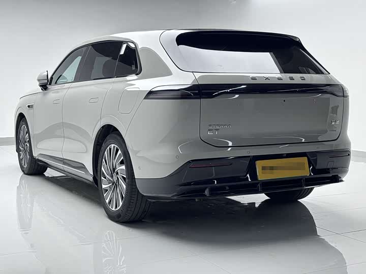 Фото 5 - Exeed Sterra ET