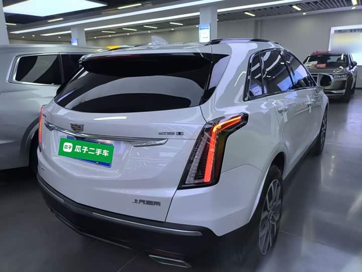 Фото 7 - Cadillac XT5