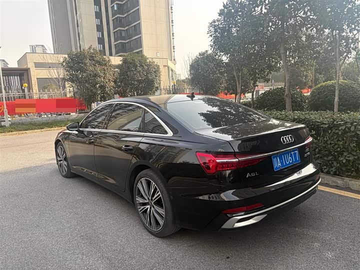 Фото 6 - Audi A6L