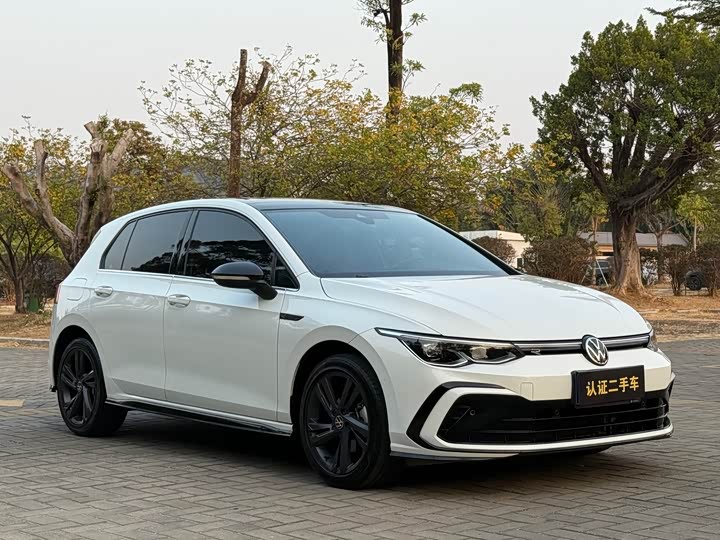 Фото 3 - Volkswagen Golf