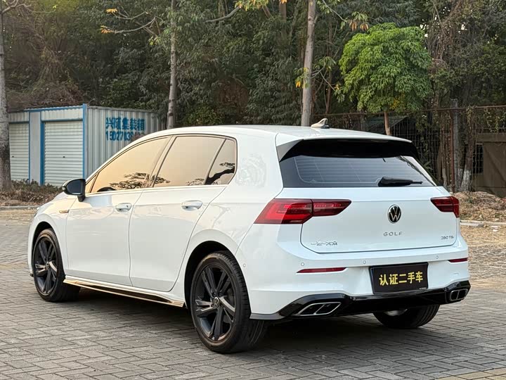 Фото 4 - Volkswagen Golf