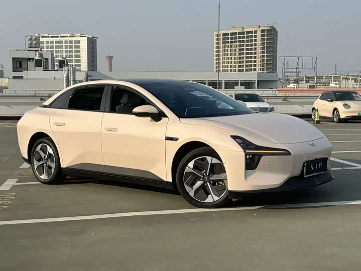 Фото 2 - XPeng Mona M03