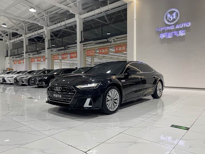 Фото 1 - Audi A7L