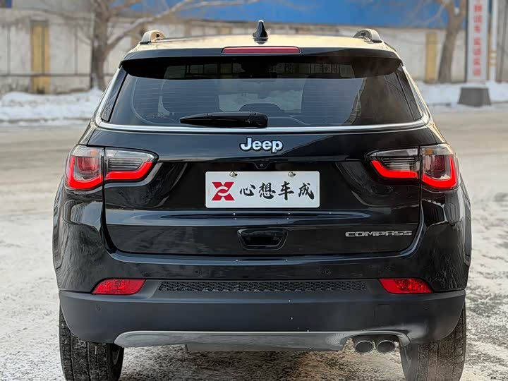 Фото 7 - Jeep Compass