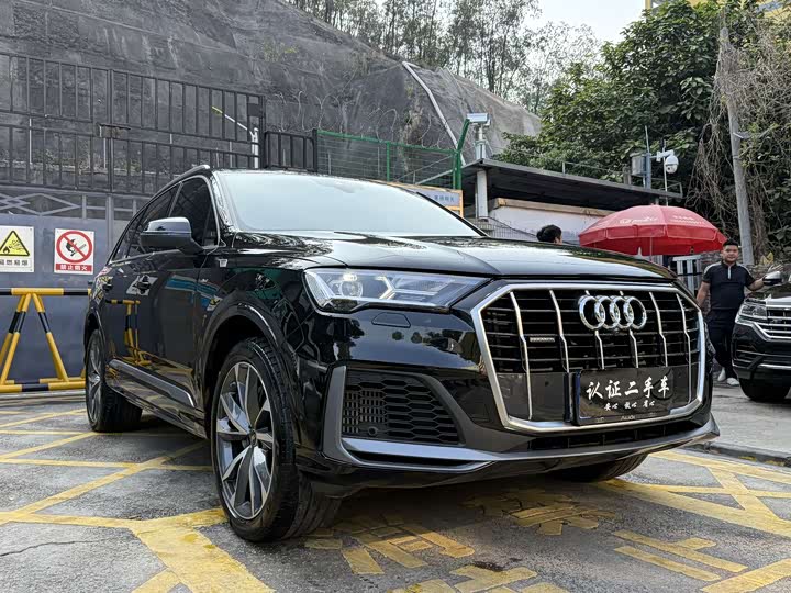 Фото 3 - Audi Q7