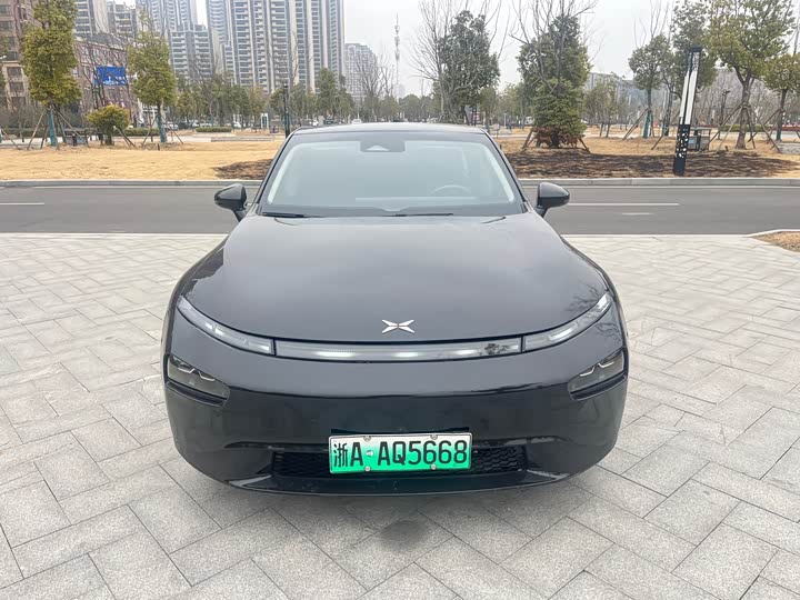 Фото 2 - XPeng P7