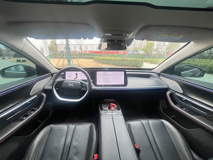 Фото 9 - XPeng P7