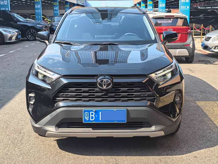 Фото 3 - Toyota RAV4