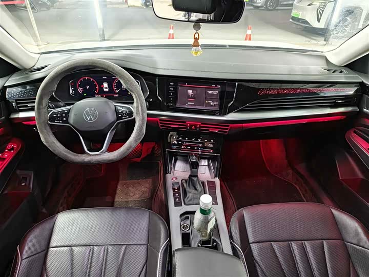 Фото 4 - Volkswagen Passat