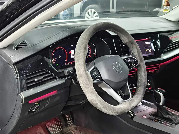 Фото 7 - Volkswagen Passat