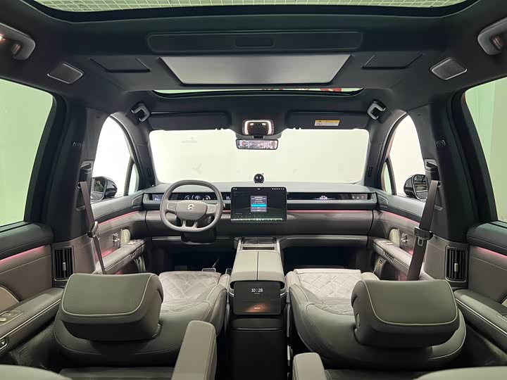 Фото 7 - Nio ES8