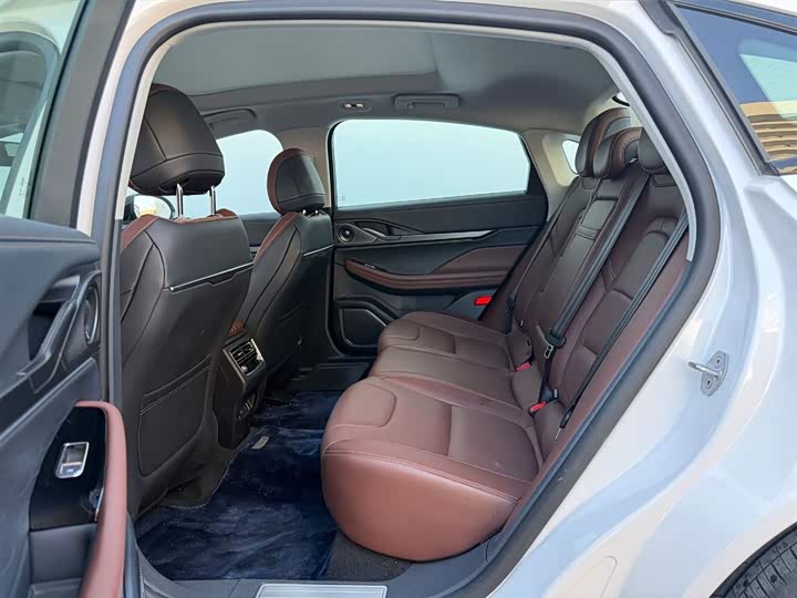 Фото 7 - Lincoln Z (Zephyr)