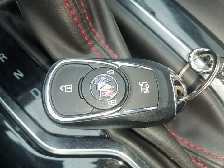 Фото 9 - Buick Verano