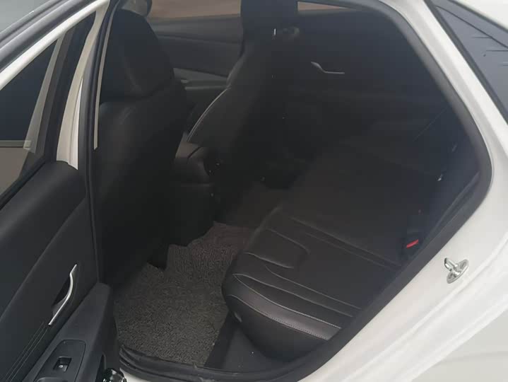 Фото 5 - Hyundai Elantra N line