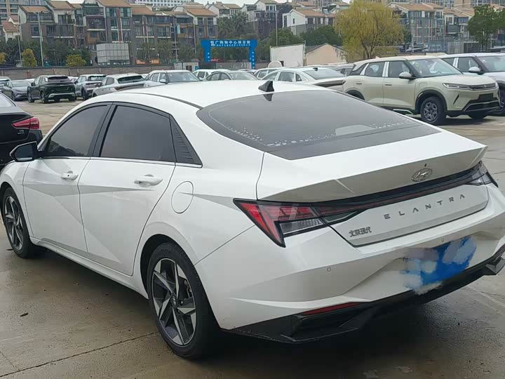 Фото 9 - Hyundai Elantra N line