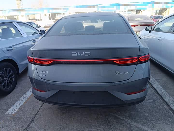 Фото 6 - BYD Qin Plus