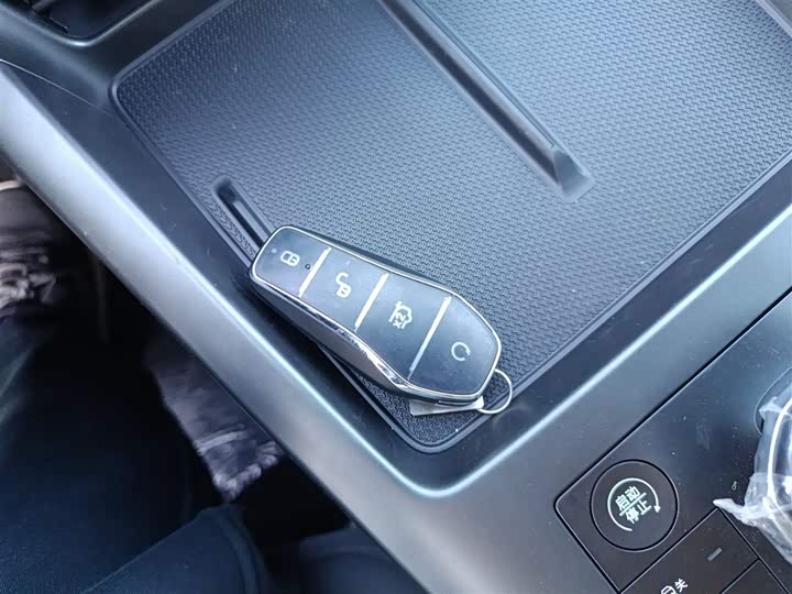 Фото 9 - BYD Qin Plus